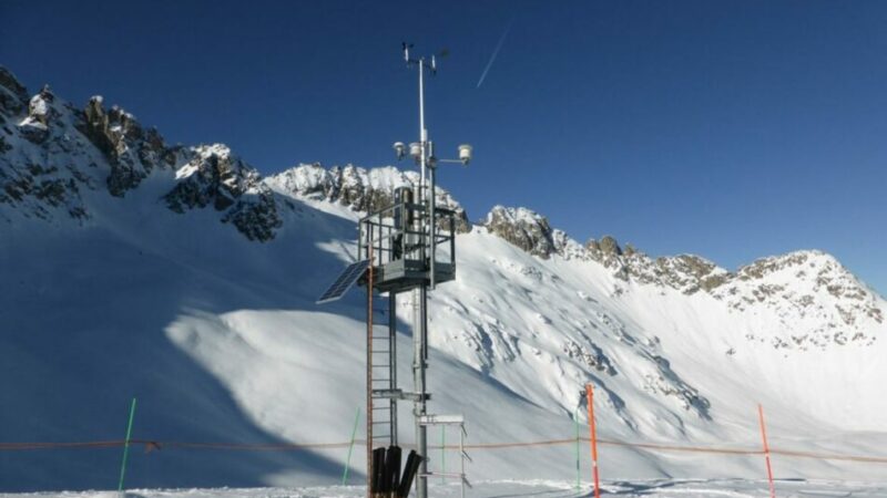 Meteo, nei prossimi giorni in arrivo forti raffiche di vento e nevicate nelle zone settentrionali