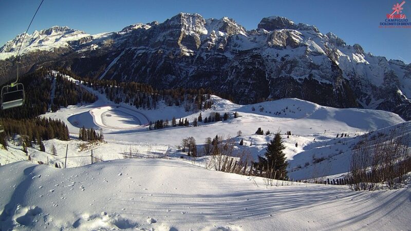 Tanto sole e piste perfettamente innevate nella skiarea Campiglio
