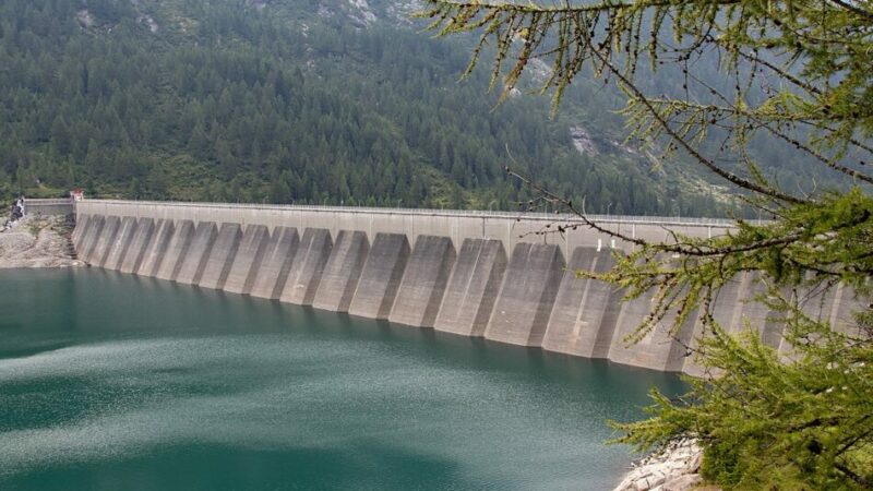 Sfruttamento idroelettrico -Ai Comuni montani vanno solo le briciole: 1% del fatturato complessivo!