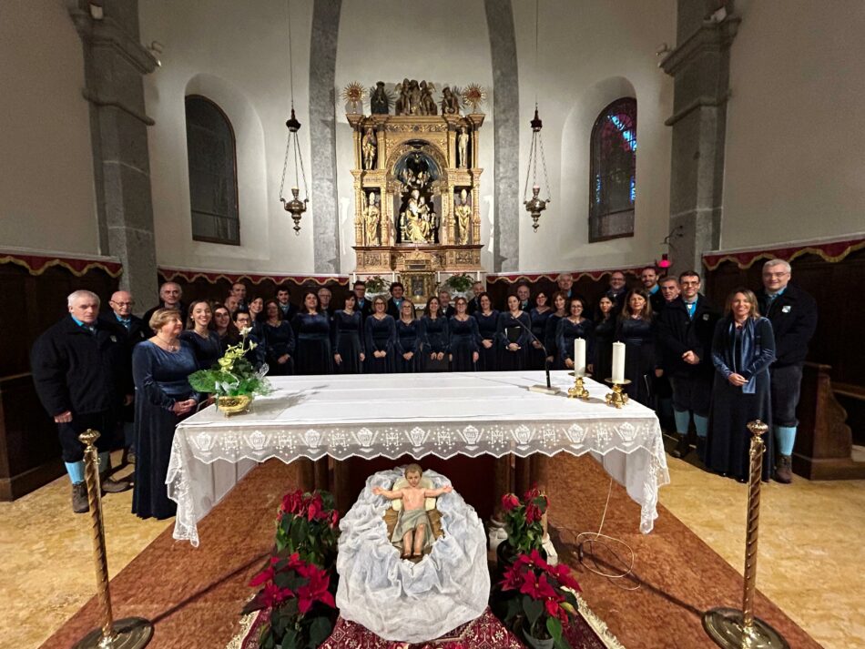 I due cori a Giustino (foto Giorgio Maffei)