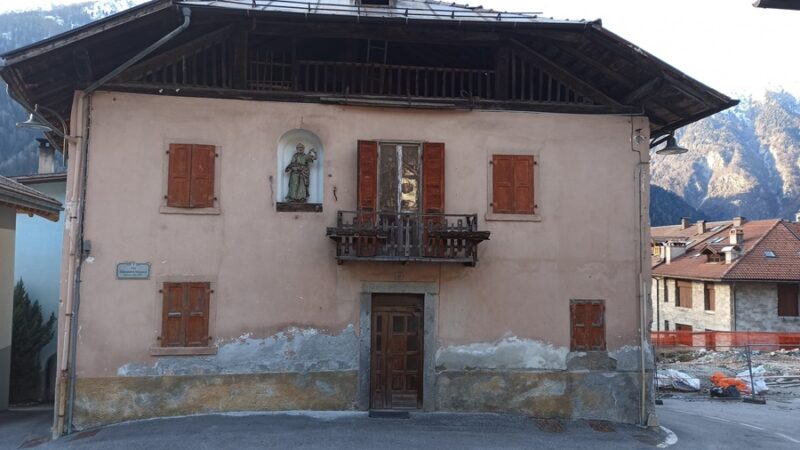 La statua di San Pietro di Giustino ha bisogno di restauro