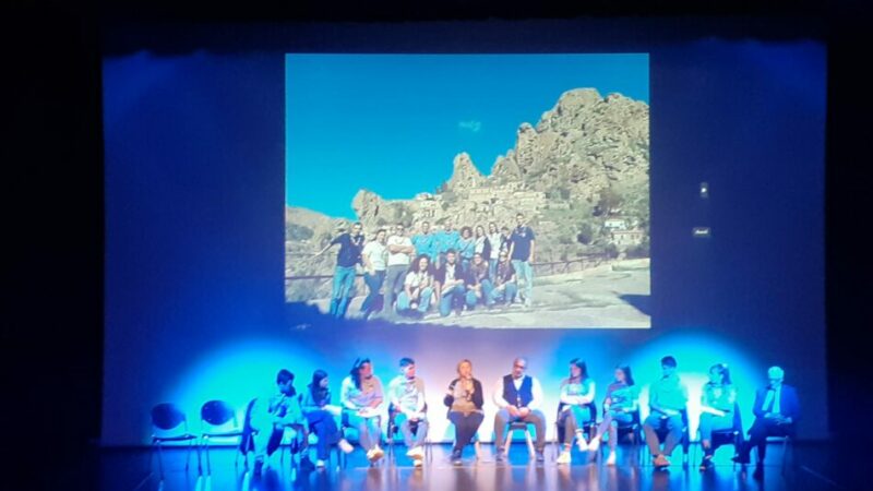 Pinzolo – Serata di grande intensità quella proposta dal Gruppo scout Val Rendena al PalaDolomiti