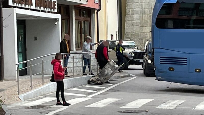 Ennesimo urto davanti alla Cassa Rurale di Pinzolo