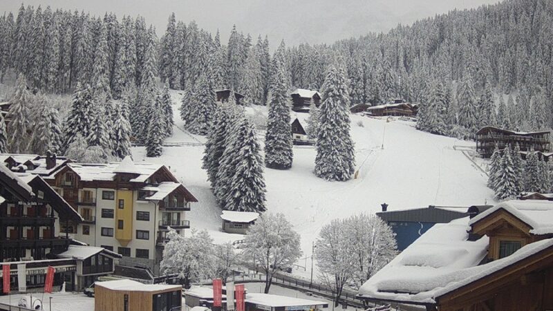 Piste della Skiarea Campiglio innevate come in pieno inverno. Una Pasqua perfetta per gli amanti dello sci