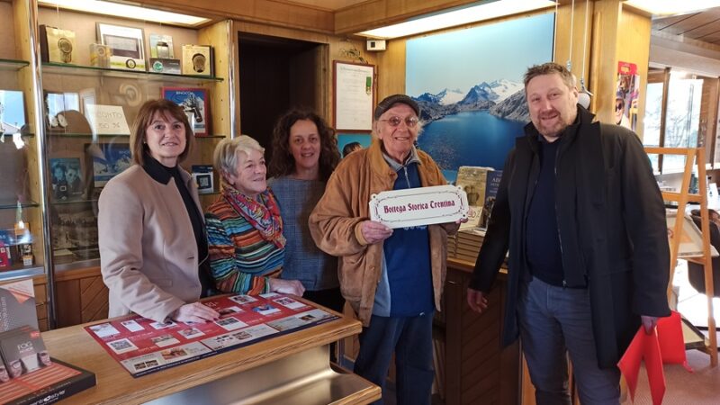 La Foto Ottica Povinelli riceve il prestigioso riconoscimento  di “Bottega Storica Trentina”