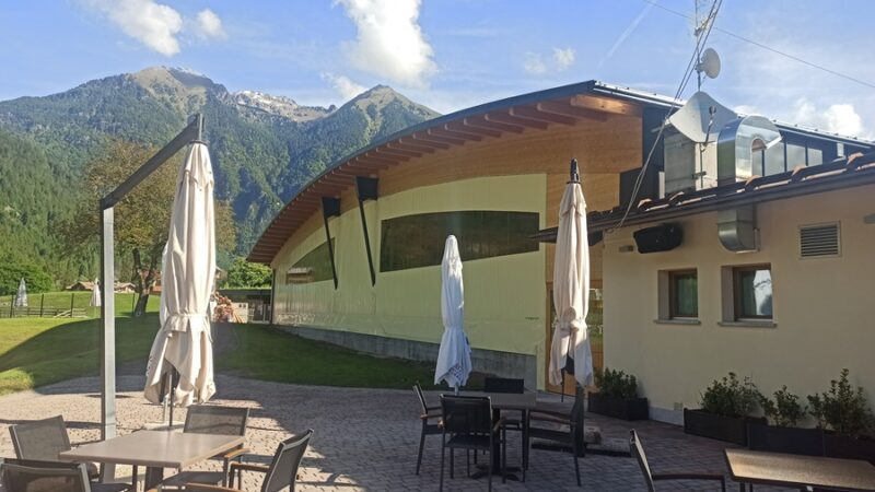 Completato il tamponamento laterale del bocciodromo di Pinzolo