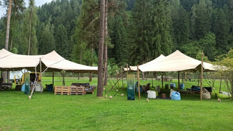 Pinzolo – Fantastica location del Mountain Beat Festival in Pineta nonostante il meteo incerto