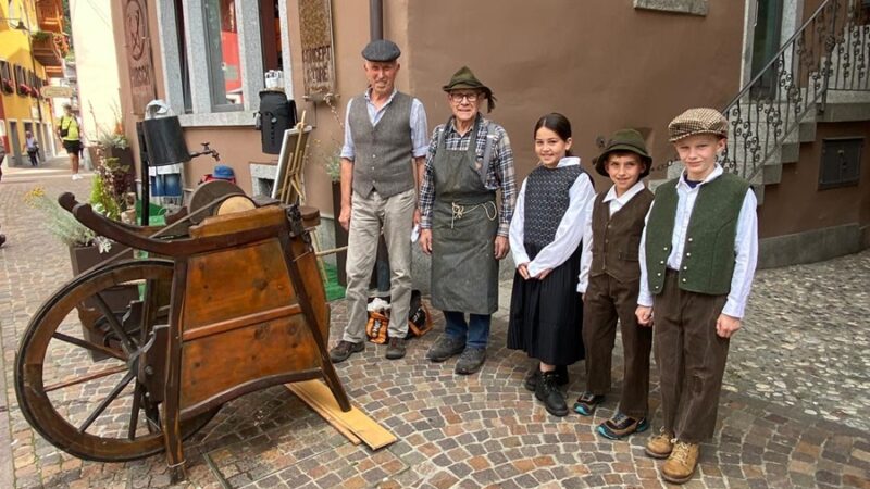 Pinzolo: come una volta, moleti e cacialìn sono tornati ad animare le piazze