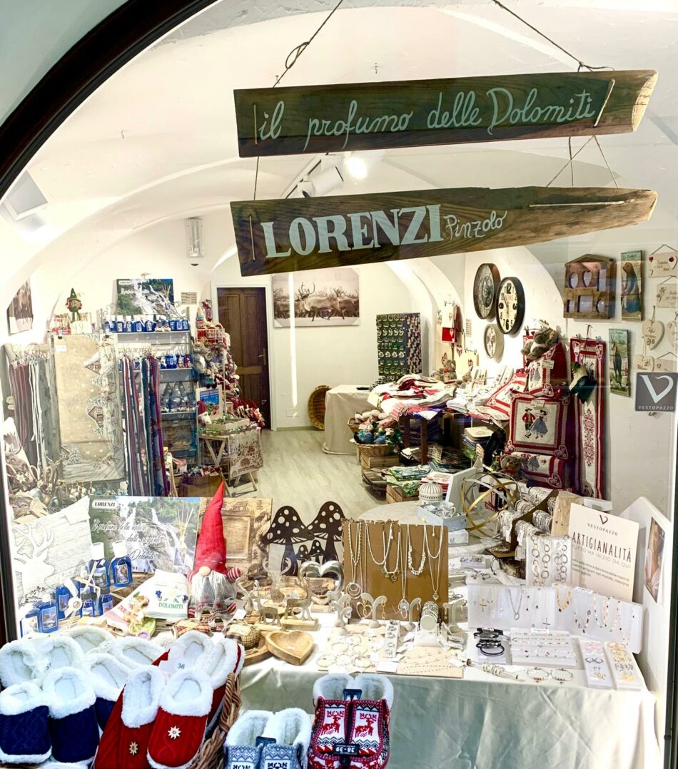 “Lorenzi regali” riapre il temporary shop nel centro di Pinzolo