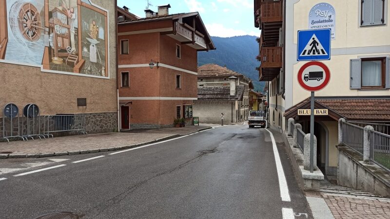Pinzolo: Chiusura al transito di un tratto di Via Genova compreso tra le intersezioni di Via Diaz/Piazza Mercato e Viale Marconi/Piazza San Gerolamo