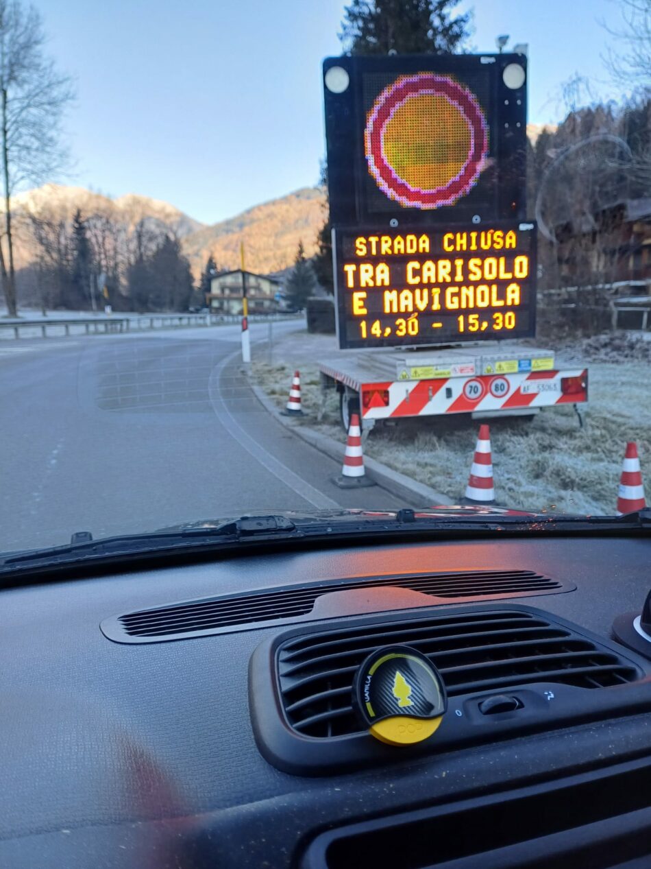 Oggi 5 dicembre dalle 14.30 alle 15.30 strada chiusa tra Carisolo e Mavignola