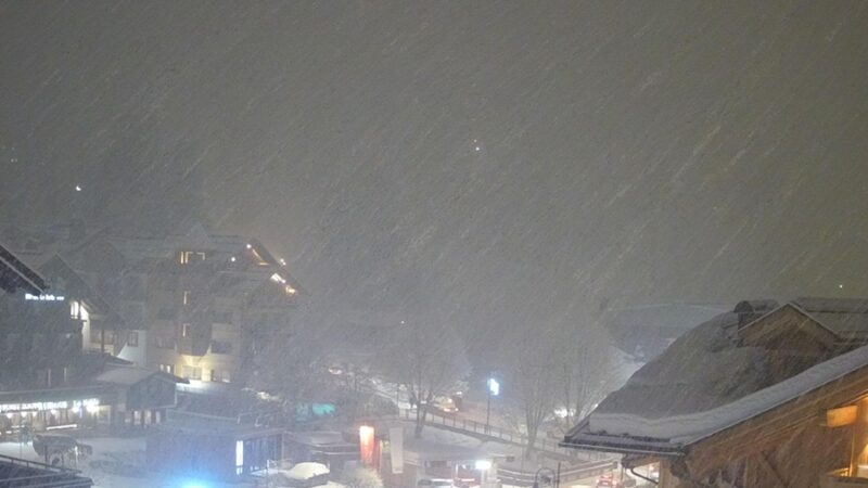 Madonna di Campiglio: è in corso una fitta nevicata