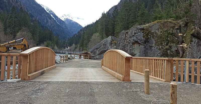 Val Genova: completato il nuovo ponte Nardis