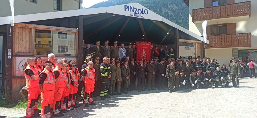 Pinzolo celebra i 130 anni del Corpo dei Vigili del Fuoco Volontari