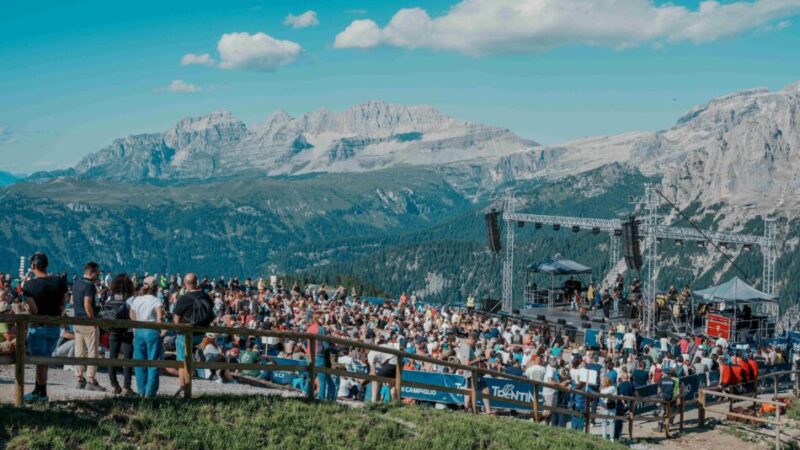 Con Max Gazzè al Doss del Sabion si è conclusa la terza edizione del “Mountain Beat Festival”: successo per il concerto di ieri, ottimo il riscontro per il pubblico presente e i contenuti proposti