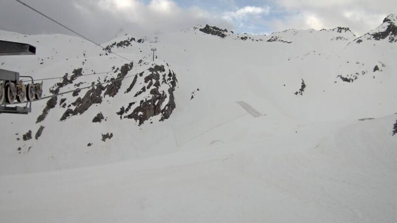 Iniziata la posa dei teli geotessili sul Presena: un intervento per salvare il ghiacciaio