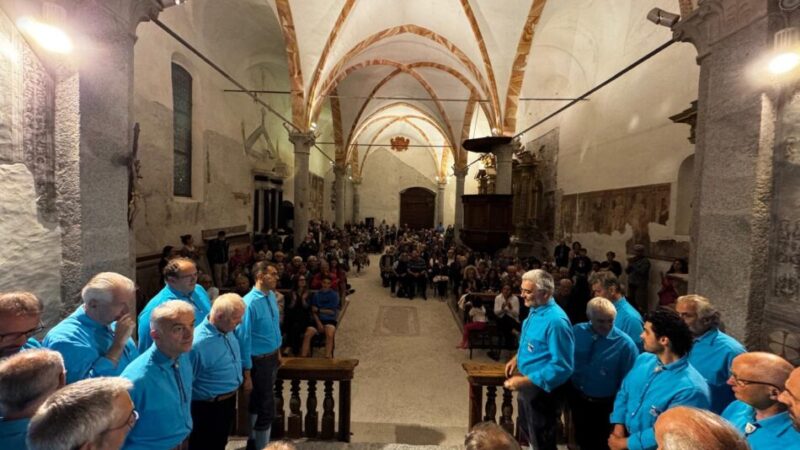 Molto apprezzata la XVI^ edizione della rassegna di canti di montagna “Le maitinade” alla chiesa di San Vigilio