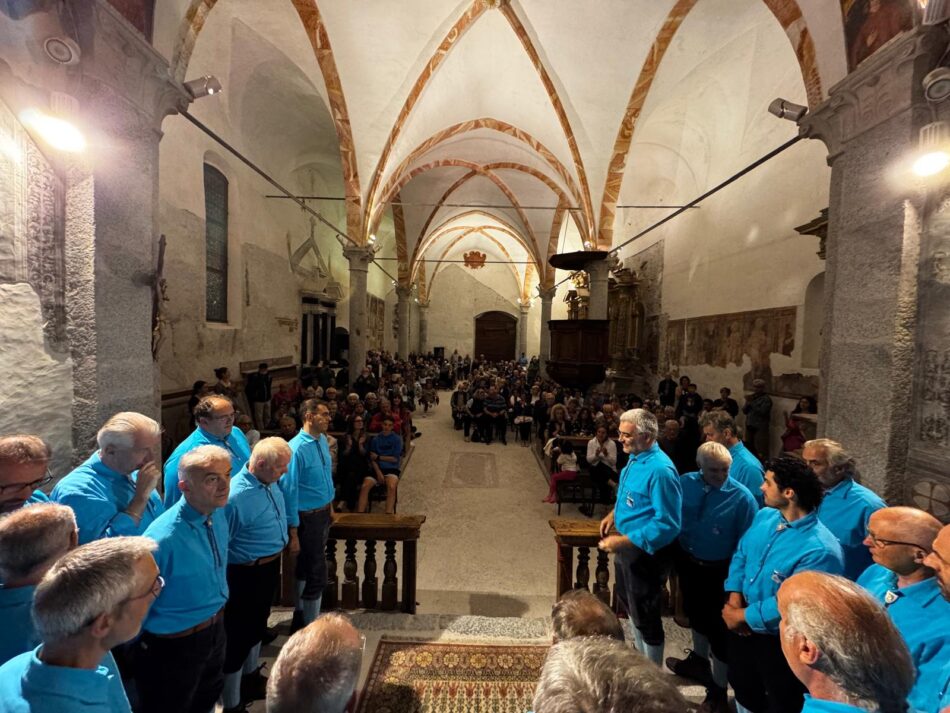 Molto apprezzata la XVI^ edizione della rassegna di canti di montagna “Le maitinade” alla chiesa di San Vigilio
