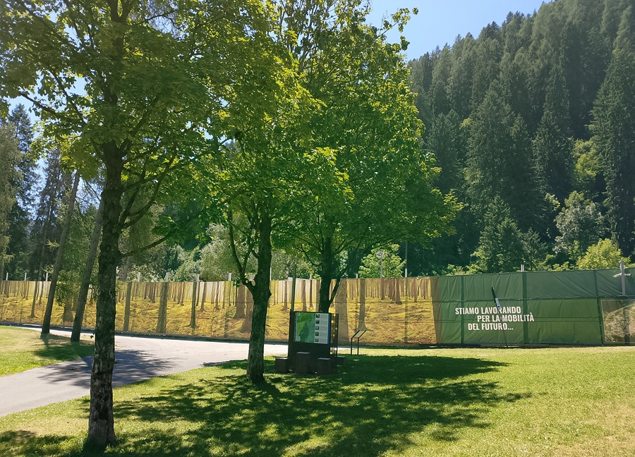Bellissima notizia: la passerella ciclopedonale alla Pineta riapre dall’11 luglio all’8 settembre 2025
