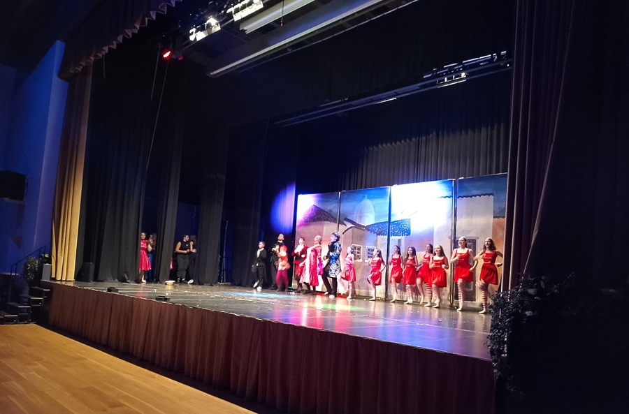 Grande successo per “Cenerentola” al Paladolomiti: applausi per l’ArteDanza Junior Ballet