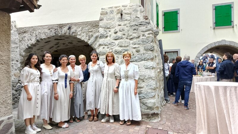 Pinzolo: successo per la terza edizione della “Cena dei 7 Peccati Capitali”. Protagoniste le otto volontarie della Pro Loco