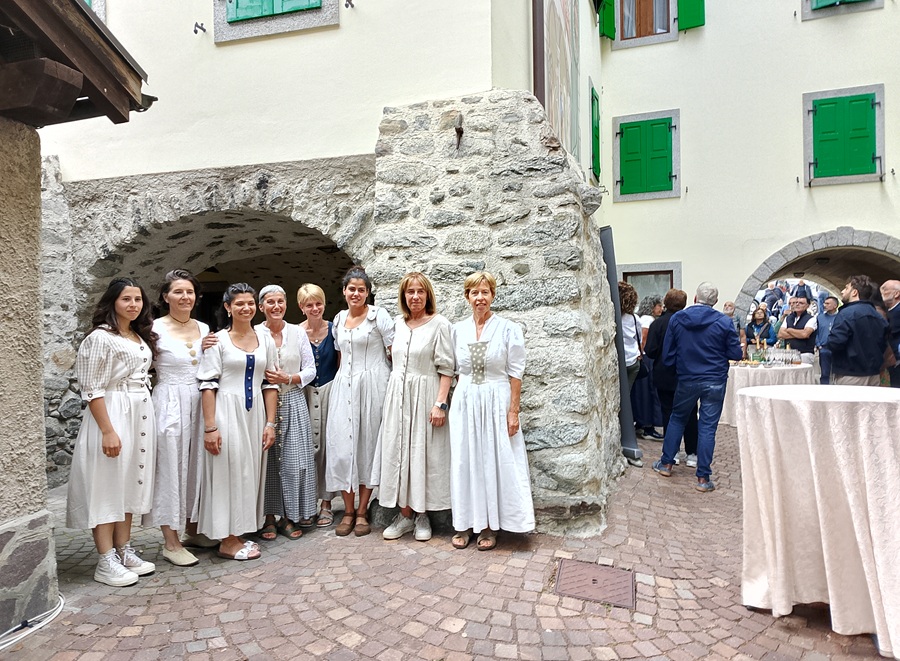 Pinzolo: successo per la terza edizione della “Cena dei 7 Peccati Capitali”. Protagoniste le otto volontarie della Pro Loco