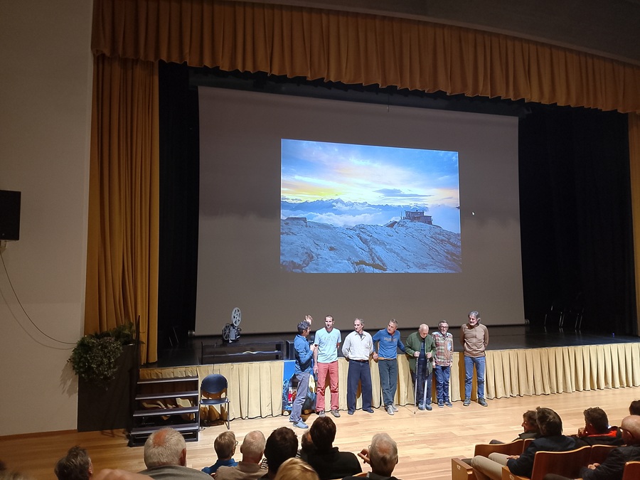 Serata di alpinismo, ricordi ed emozioni a Pinzolo per i 40 anni della prima invernale al Cerro Torre