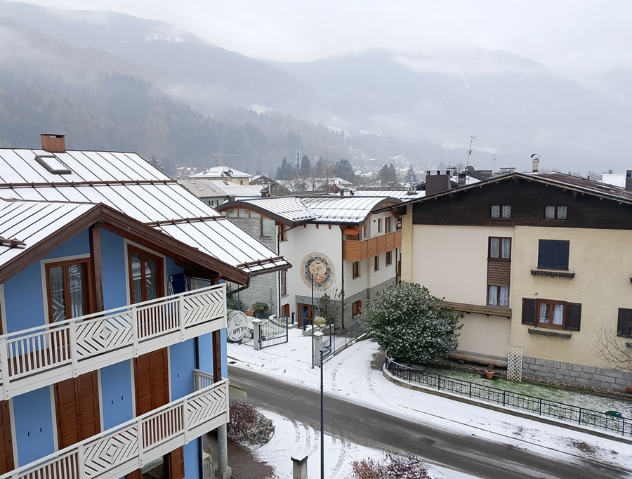 Skiarea Madonna di Campiglio: dalla notte debolissime nevicate anche nel fondovalle