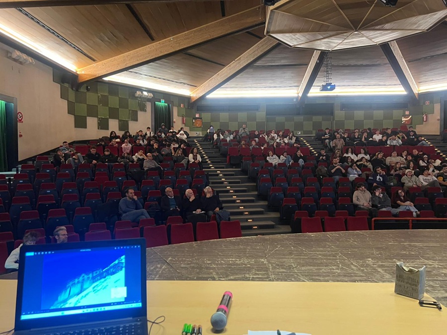 La Fondazione “Ai Caduti dell’Adamello” si presenta agli studenti del Don Guetti di Tione