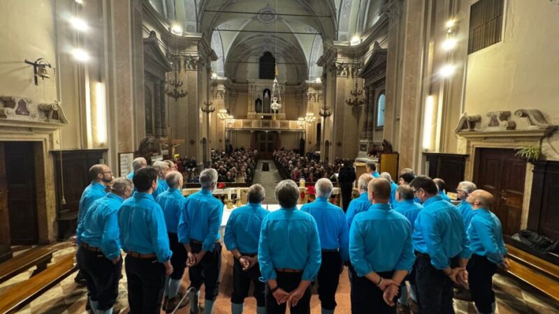 Pinzolo: il Coro Presanella e il Coro Cima Tosa incantano il pubblico della chiesa di san Lorenzo