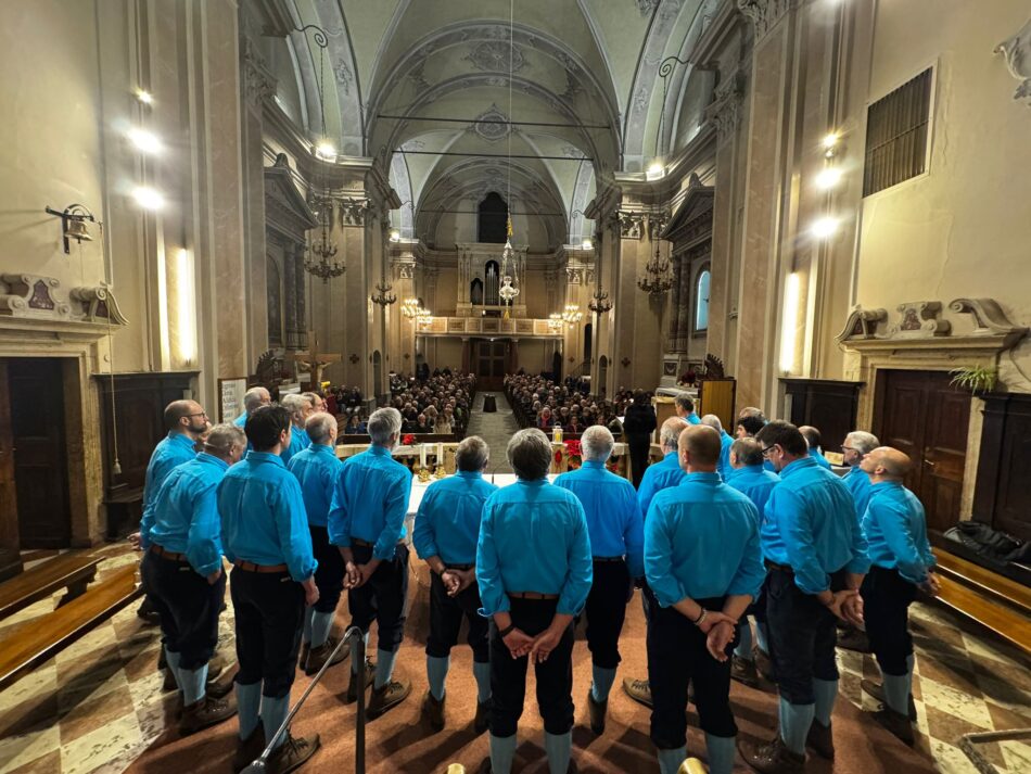 Pinzolo: il Coro Presanella e il Coro Cima Tosa incantano il pubblico della chiesa di san Lorenzo