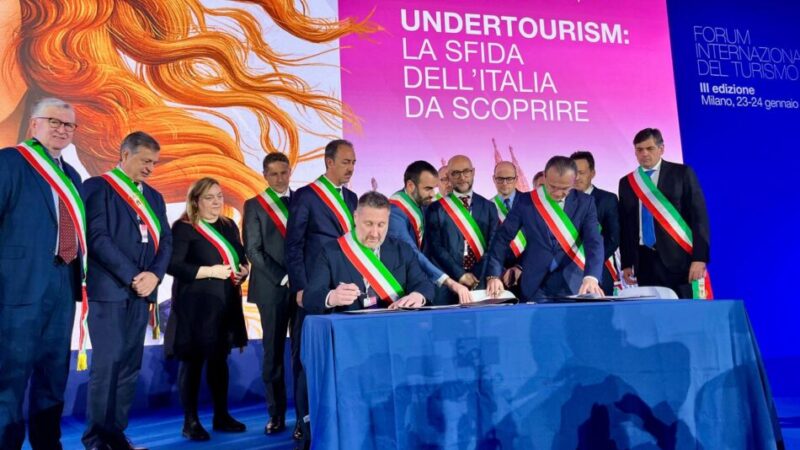 Forum Internazionale sul Turismo: il Sindaco di Pinzolo/Madonna di Campiglio ha sottoscritto il Tavolo interistituzionale per l’attuazione della Carta di Amalfi