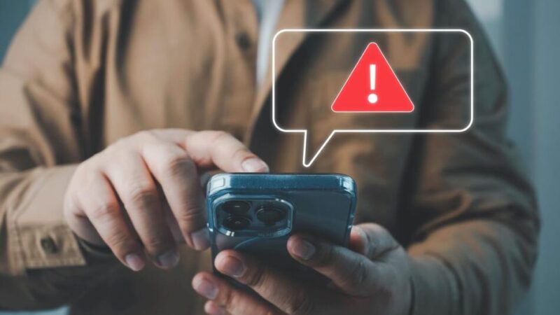 Attenzione ai tentativi di truffa con SMS: non richiamare i numeri che iniziano con 89