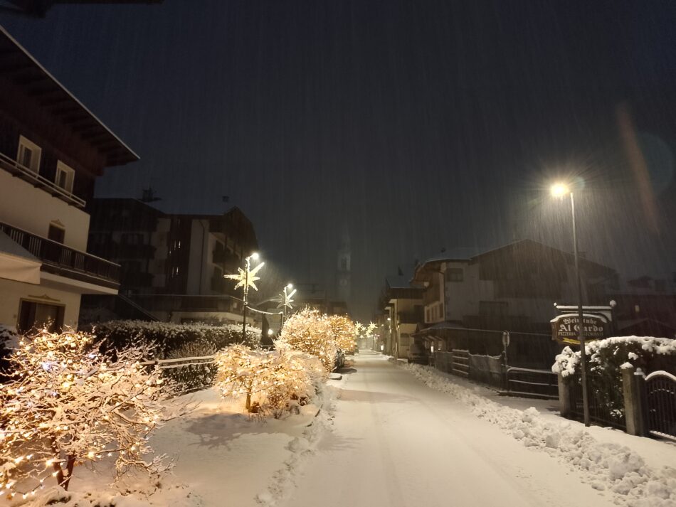 Pinzolo: la neve regala un paesaggio da favola