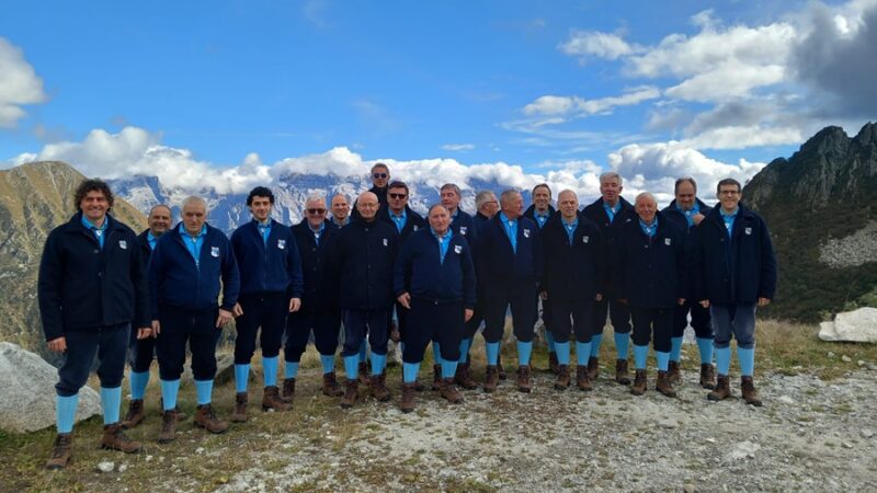 Dopo 32 anni, il Presidente del Coro Presanella passa il testimone a Matteo