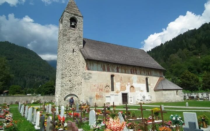 Esumazione al cimitero di Pinzolo: Un sentito ringraziamento per la cura e la dignità dimostrate