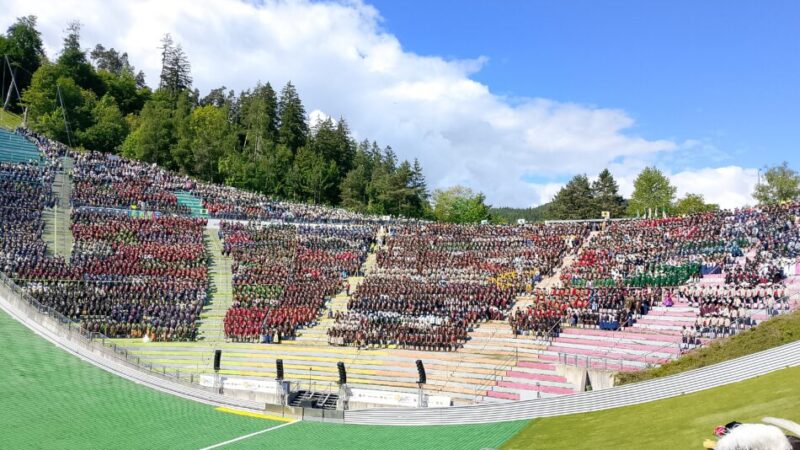 28. Alpenregionstreffen: oltre 10.000 partecipanti a Innsbruck. La prossima edizione sarà a Pinzolo