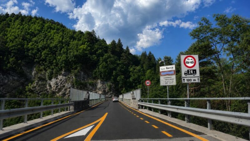 GIUDICARIE – PONTE DEI SERVI: il significato del numero “75” che compare prima del ponte