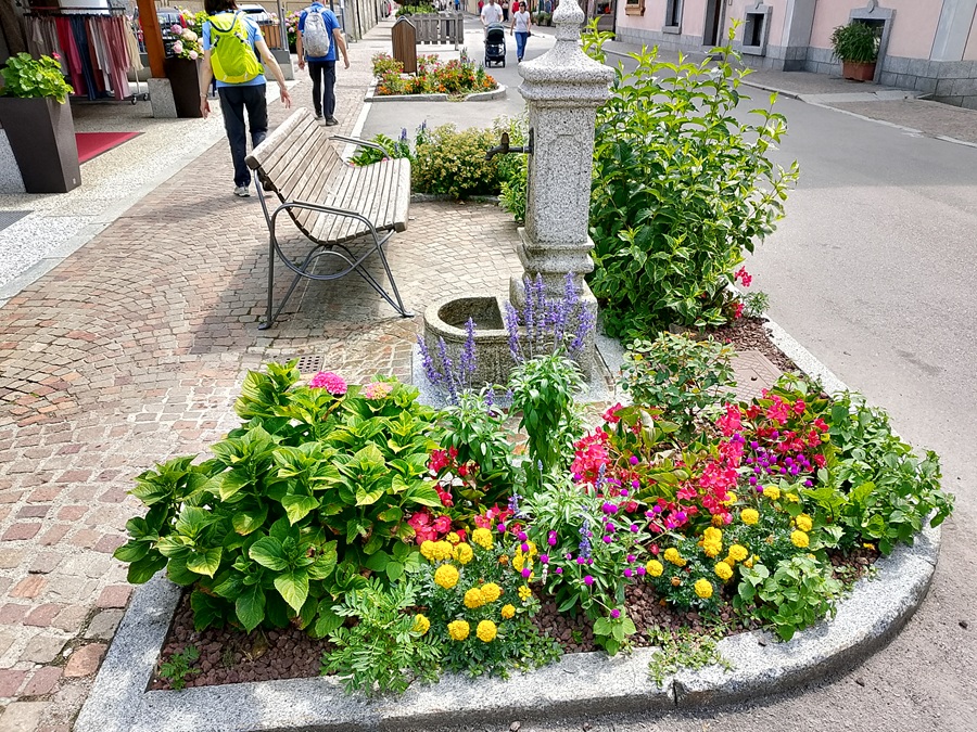 Pinzolo – Riparata la fontana di via Marconi, di nuovo in funzione