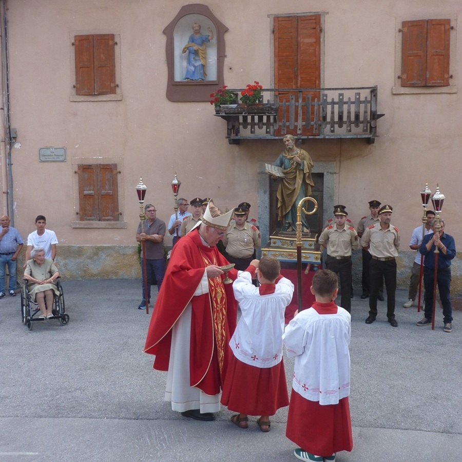 Benedizione della statua di S. Pietro a Giustino