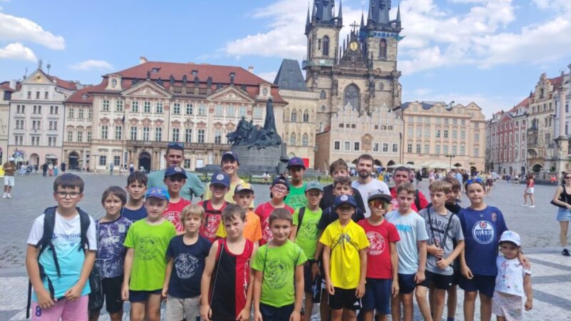 HC VAL RENDENA, IL CAMP HOCKEY APPRODA A PRAGA