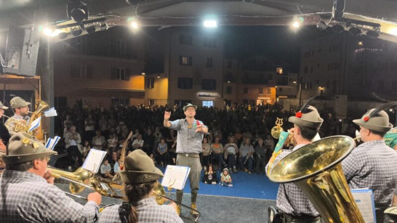 Pinzolo, grande partecipazione alla manifestazione “Penne Nere per sempre”