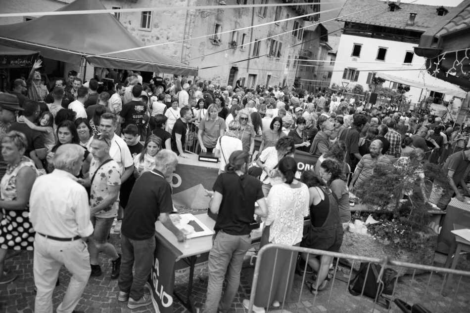 GRANDI FESTE A BORGO LARES. Notte Fucsia, Notte di Note e Sagre per 5 giornate da non perdere