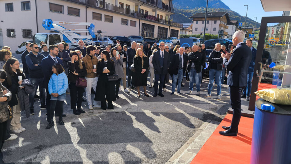 TIONE – Banca Mediolanum inaugura la nuova sede: un segnale di fiducia nel territorio delle Giudicarie