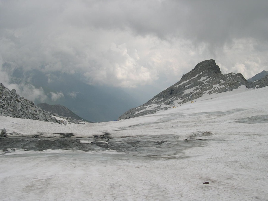 Maltempo in arrivo sul Trentino: piogge diffuse e temperature in calo. Mezzo metro di neve sui ghiacciai